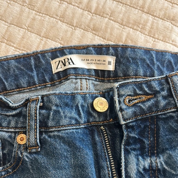 Zara Blue High Rise Mom Jeans Classic Denim - Picture 2 of 4